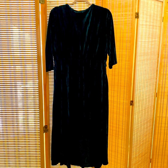 NWT BloomChic “JUNIPER” emerald green crushed velvet dress size 1x 14 16 - Picture 7 of 7